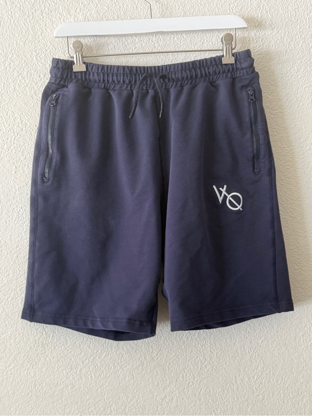 Vanquish VQ Navy Athletic Shorts with Zipper Pockets Mens size Large